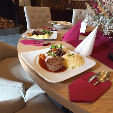 Hotel Lovecký Zámeček Orion 3*