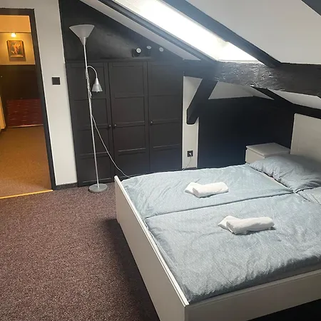 Hotel Lovecký Zámeček Orion