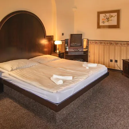 Lovecký Zámeček Orion Hotel 3*