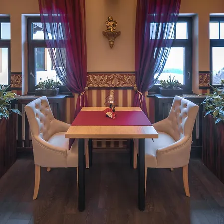 Hotel Lovecký Zámeček Orion 3*