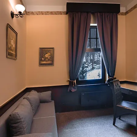 Hotel Lovecký Zámeček Orion 3*