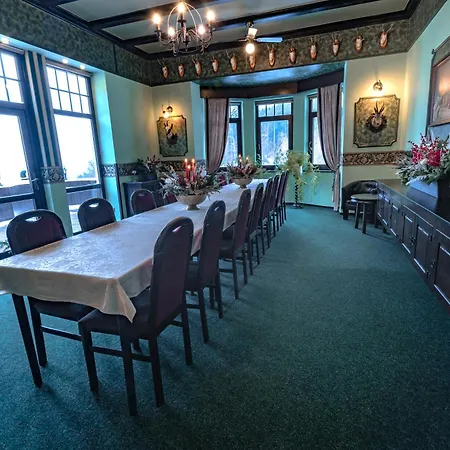 Lovecký Zámeček Orion Hotel 3*